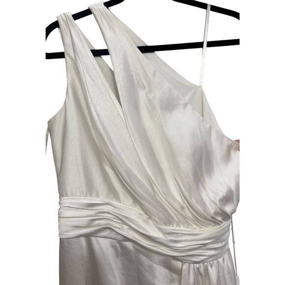 Ieena for Mac Duggal Gathered One Shoulder Satin Faux Wrap Gown - Size 6 - NWT - Picture 5 of 7